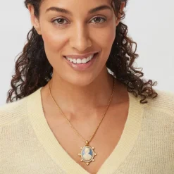 Necklaces*The Met Store European Cameo Pendant Necklace