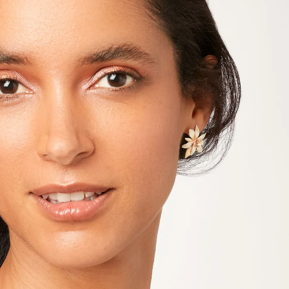 Earrings*The Met Store Magnolia Stud Earrings