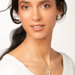 Earrings*The Met Store Magnolia Stud Earrings