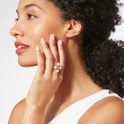 Rings*The Met Store Royal Tudor Cocktail Ring