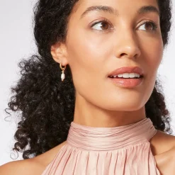 Earrings*The Met Store Royal Tudor Small Hoop Earrings with Pearls